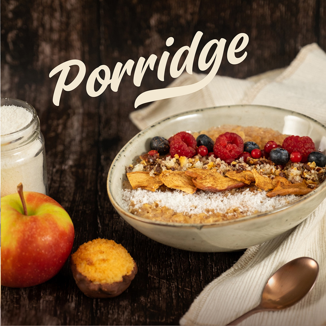 Porridge mit Mini Kokoskuppel und anderen Toppings